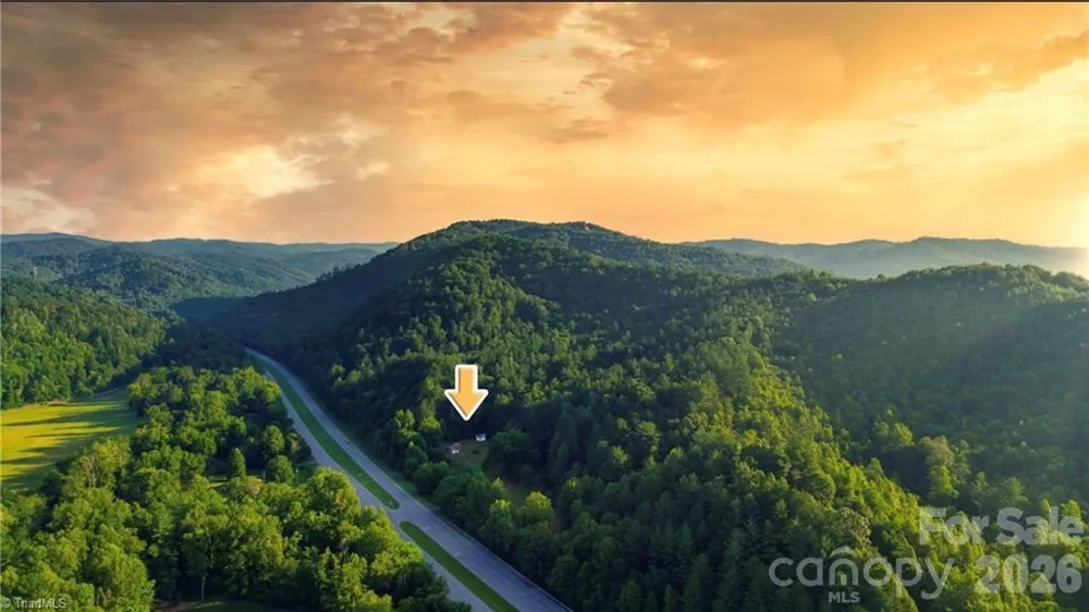 11526 US Highway 421 Purlear, NC 28665