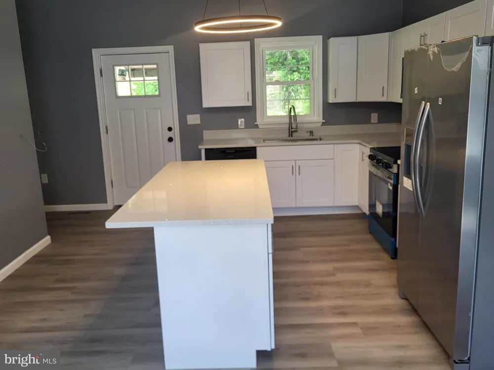 79 E WYOMISSING AVENUE Mohnton, PA 19540