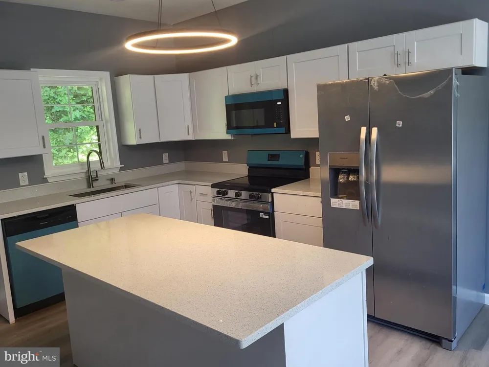 79 E WYOMISSING AVENUE Mohnton, PA 19540