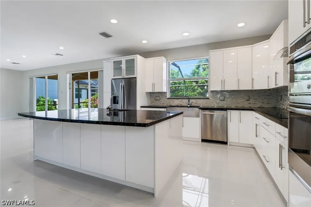 Laurel Lakes Way Naples, FL 34119