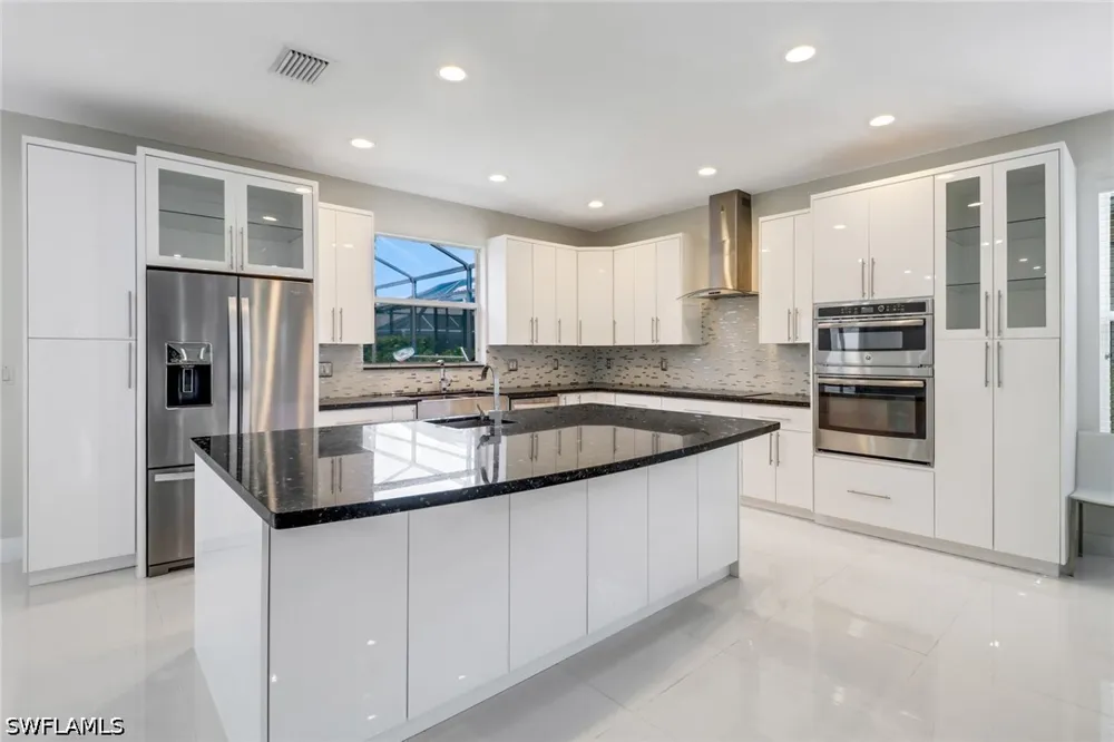 Laurel Lakes Way Naples, FL 34119
