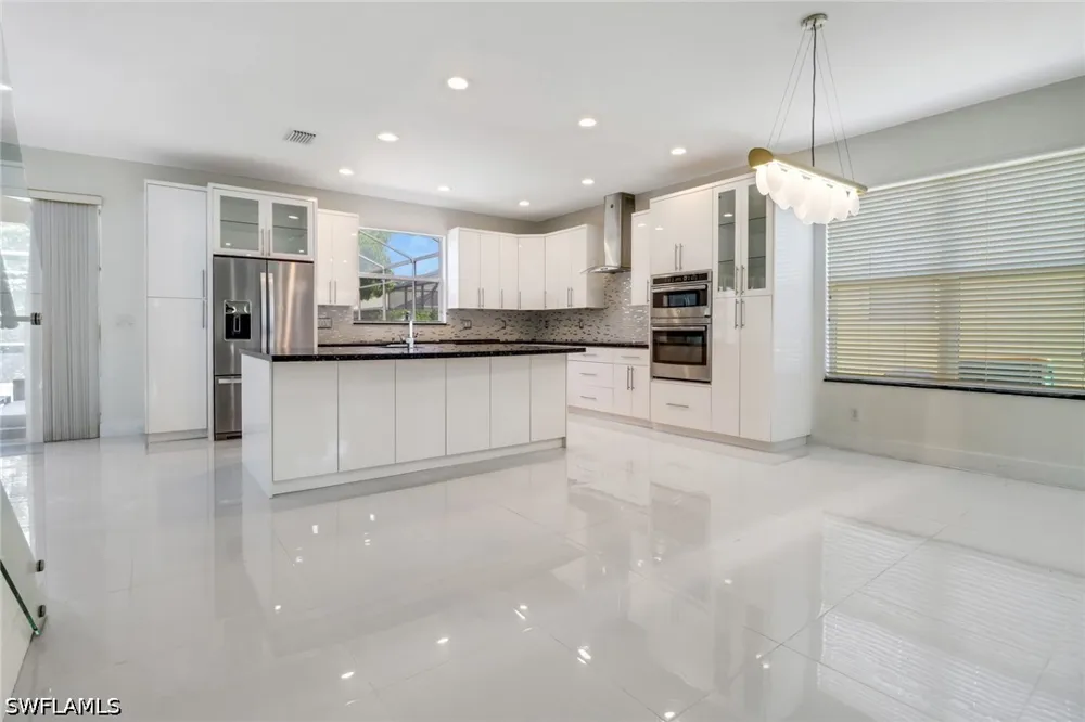 Laurel Lakes Way Naples, FL 34119