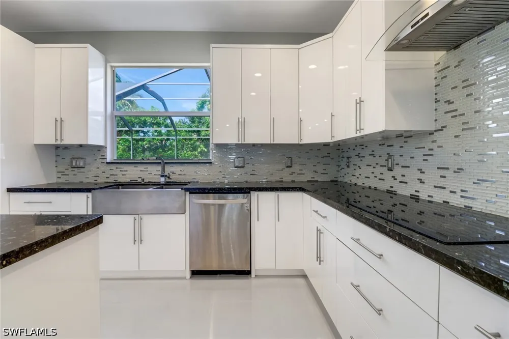 Laurel Lakes Way Naples, FL 34119