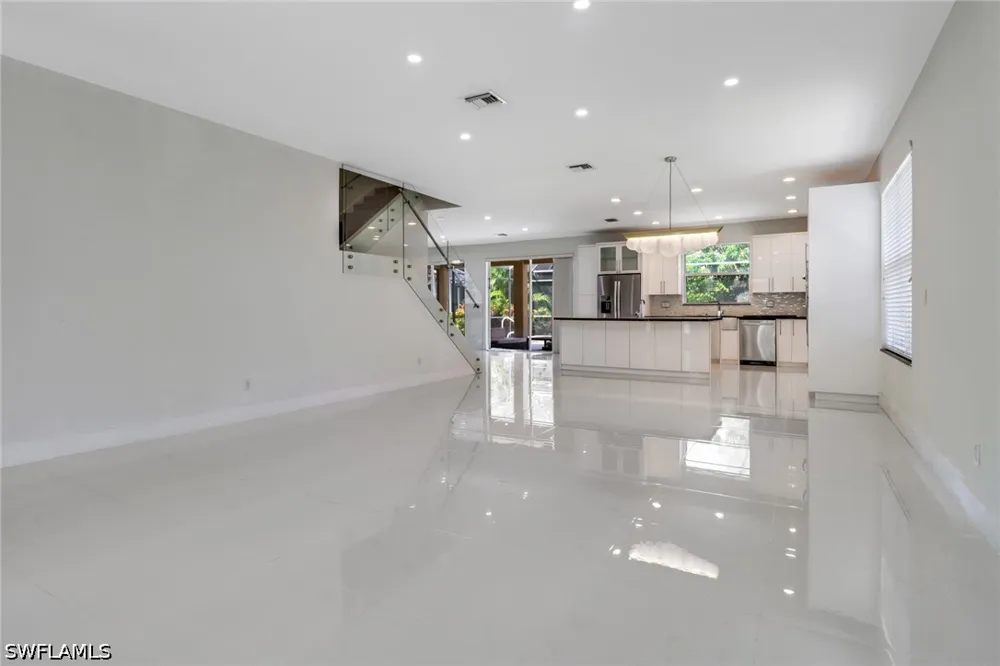 Laurel Lakes Way Naples, FL 34119