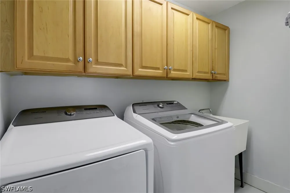 Laurel Lakes Way Naples, FL 34119