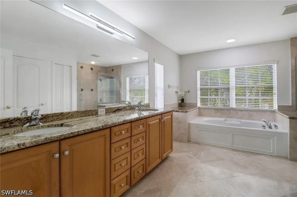 Laurel Lakes Way Naples, FL 34119