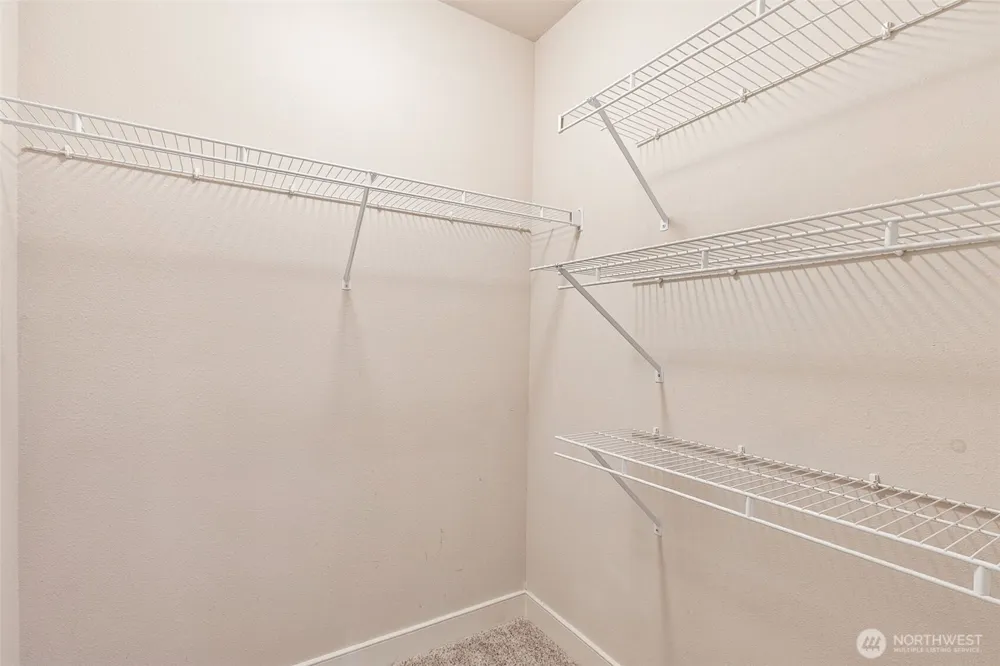 120 Newport Way NW #16 Issaquah, WA 98027