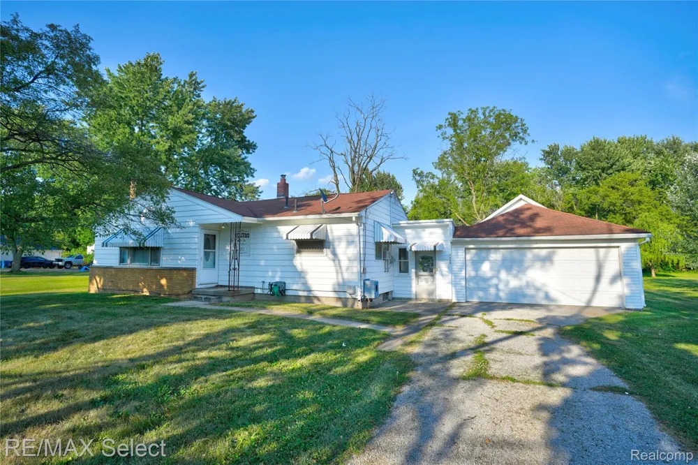 7449 Jennings Road Mundy Township, MI 48473