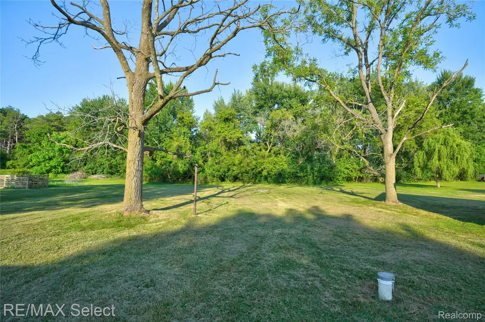 7449 Jennings Road Mundy Township, MI 48473