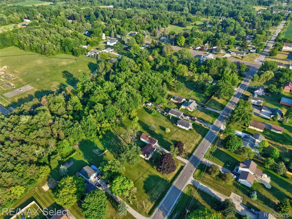 7449 Jennings Road Mundy Township, MI 48473