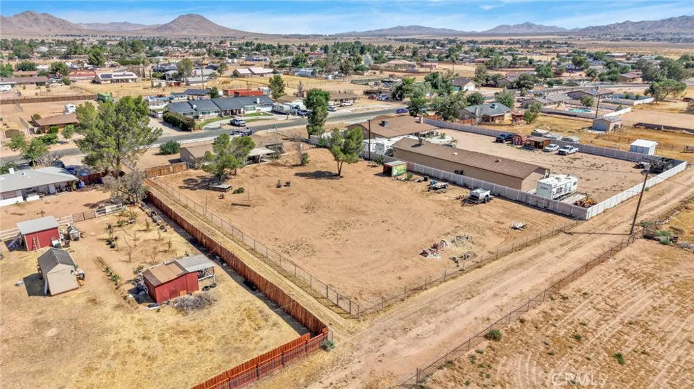 15075 Flathead Road Apple Valley, CA 92307