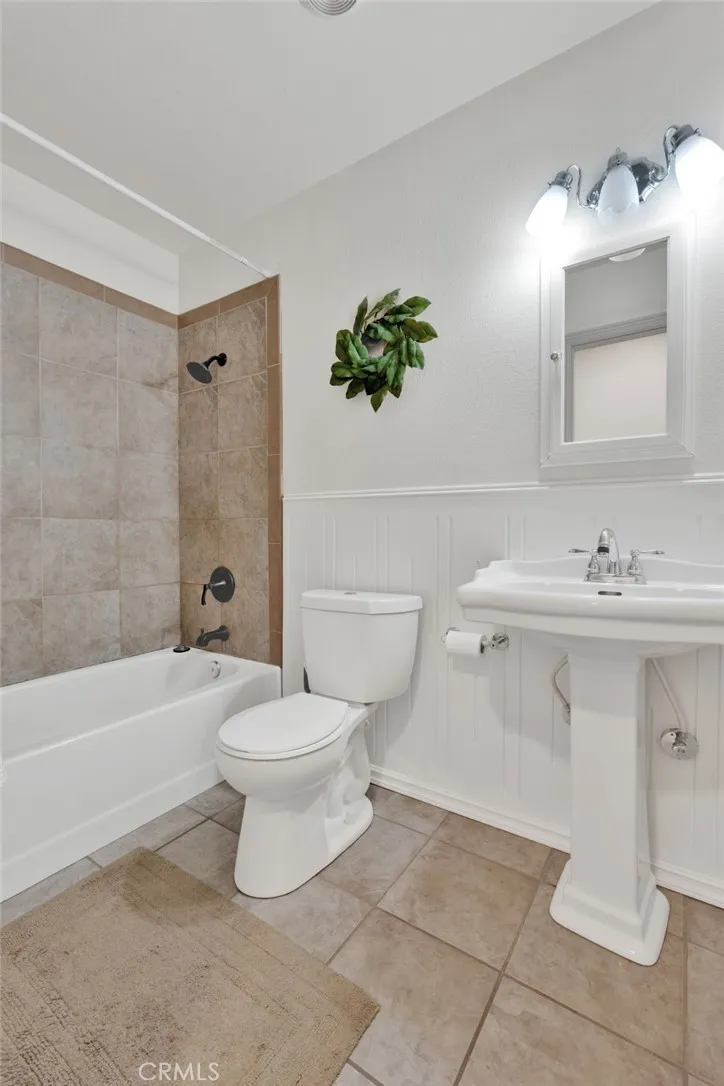 15075 Flathead Road Apple Valley, CA 92307