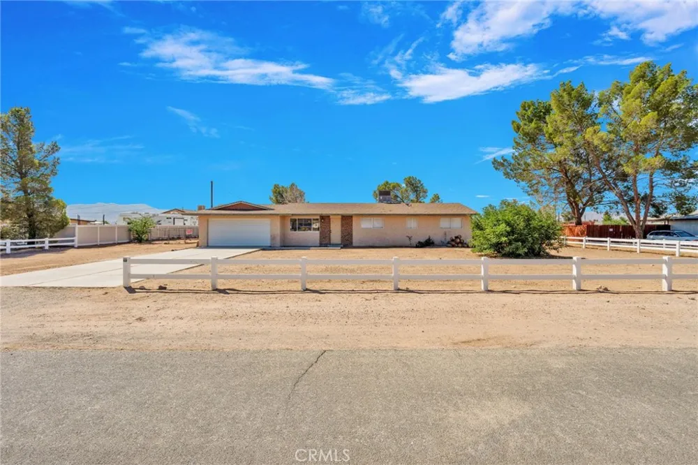 15075 Flathead Road Apple Valley, CA 92307