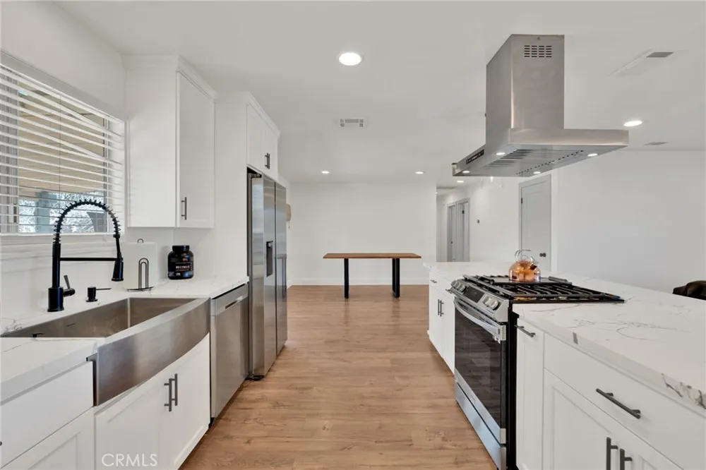 15075 Flathead Road Apple Valley, CA 92307