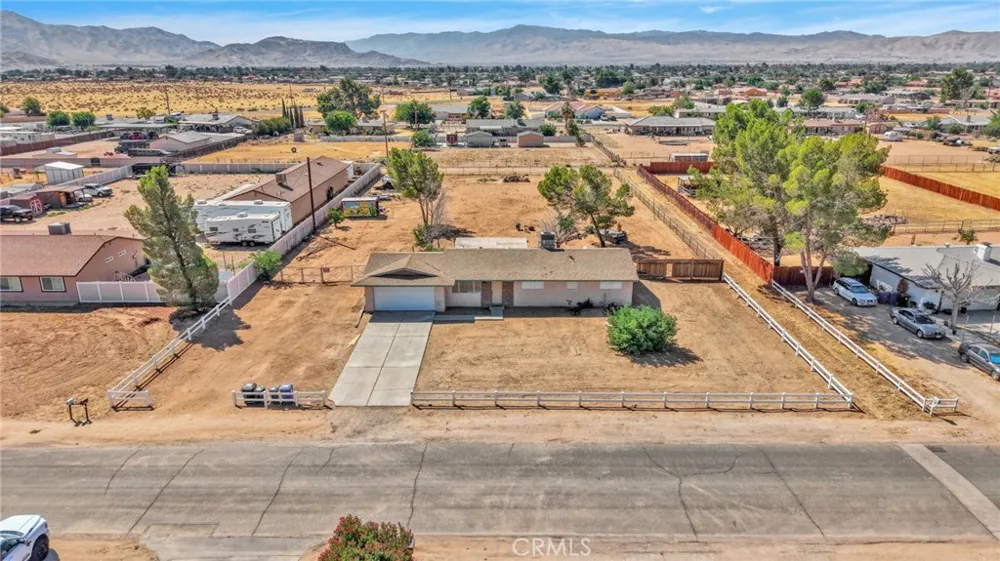 15075 Flathead Road Apple Valley, CA 92307