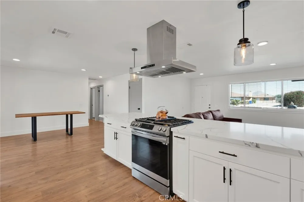 15075 Flathead Road Apple Valley, CA 92307