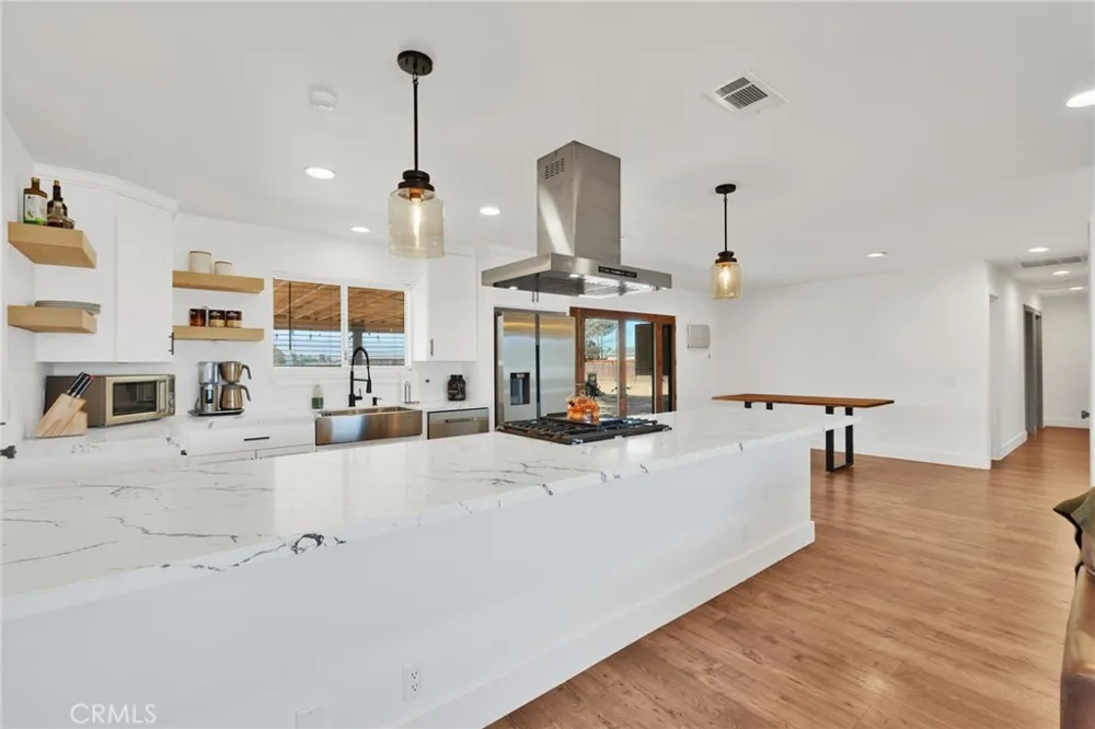 15075 Flathead Road Apple Valley, CA 92307
