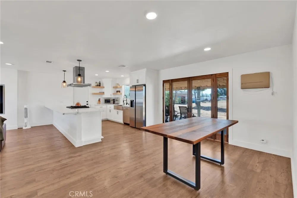 15075 Flathead Road Apple Valley, CA 92307