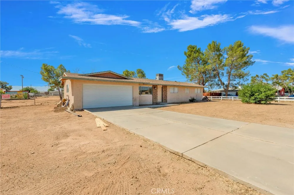 15075 Flathead Road Apple Valley, CA 92307