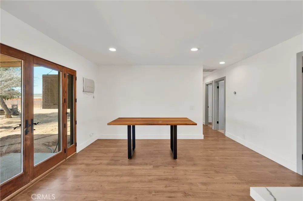 15075 Flathead Road Apple Valley, CA 92307