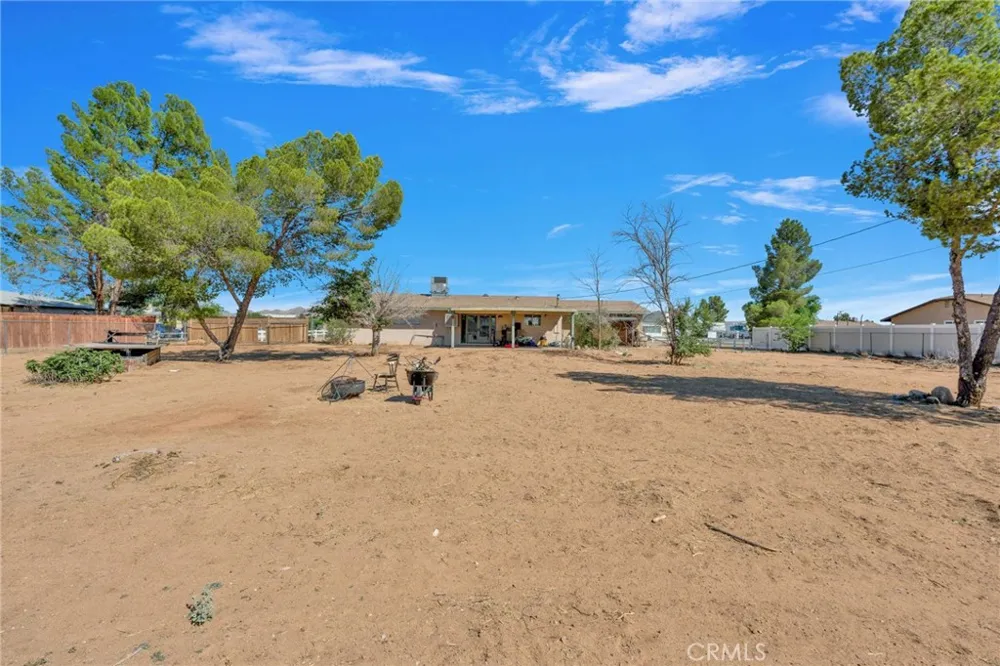 15075 Flathead Road Apple Valley, CA 92307