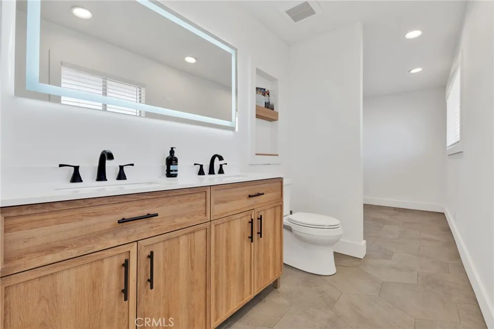 15075 Flathead Road Apple Valley, CA 92307