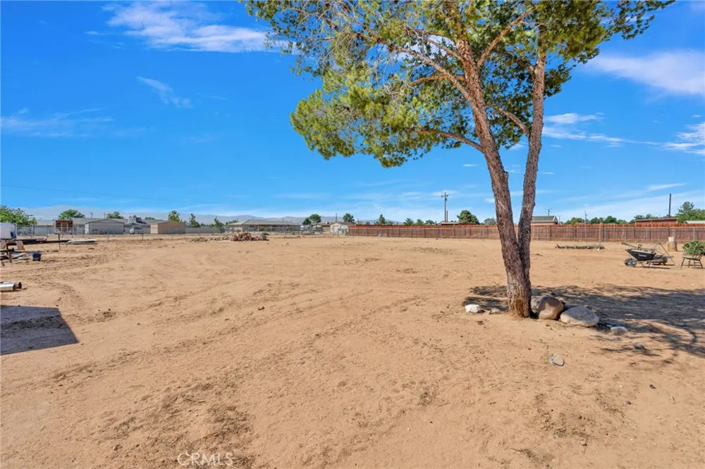 15075 Flathead Road Apple Valley, CA 92307