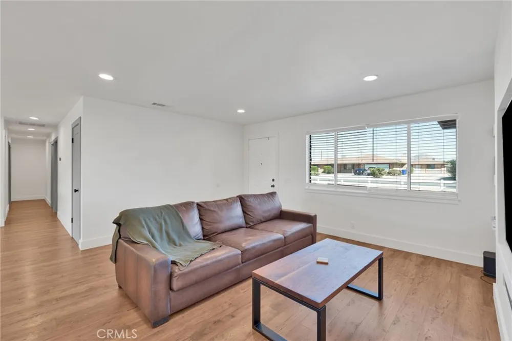 15075 Flathead Road Apple Valley, CA 92307