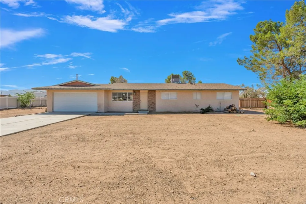 15075 Flathead Road Apple Valley, CA 92307