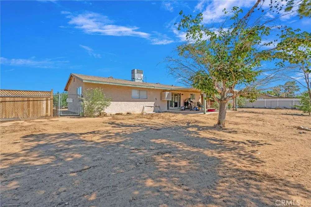 15075 Flathead Road Apple Valley, CA 92307