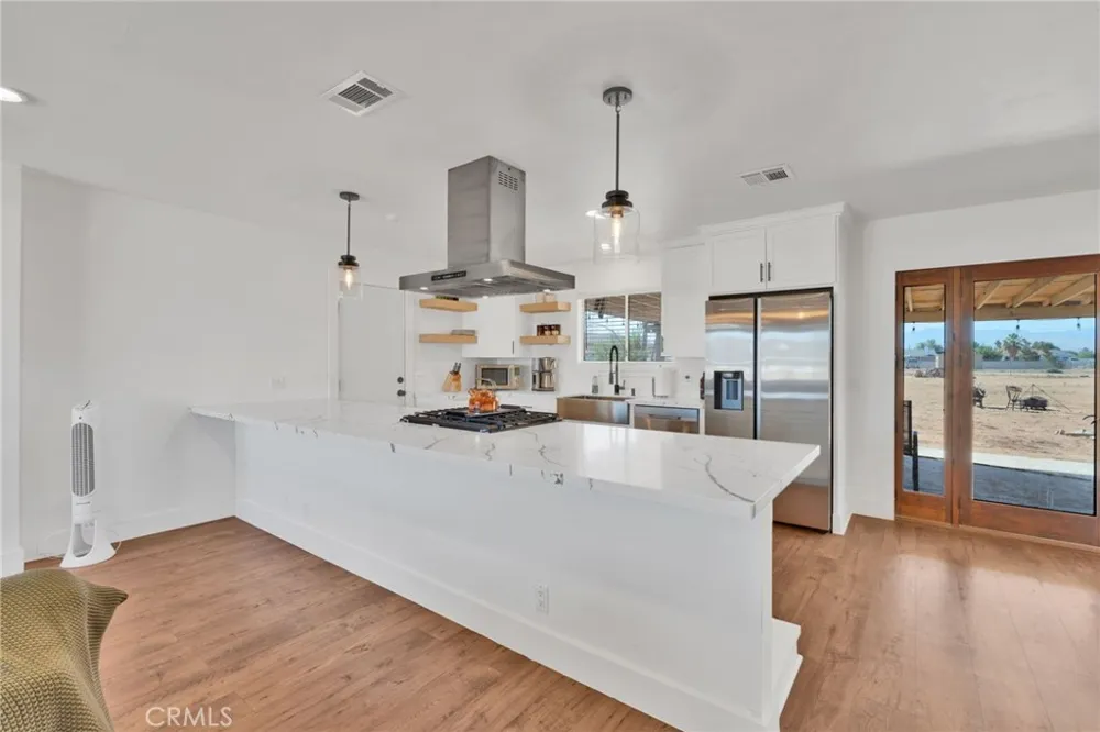 15075 Flathead Road Apple Valley, CA 92307