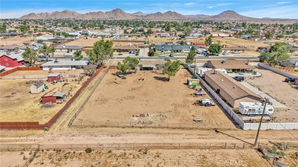 15075 Flathead Road Apple Valley, CA 92307