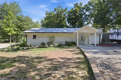 901 Decker Road