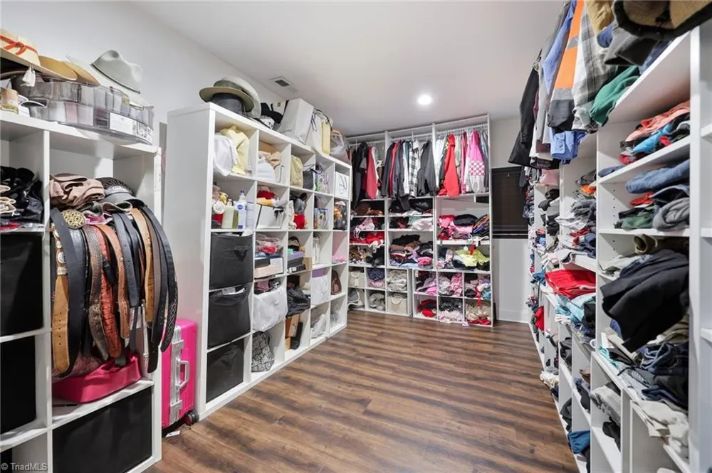 901 Decker Road Thomasville, NC 27360