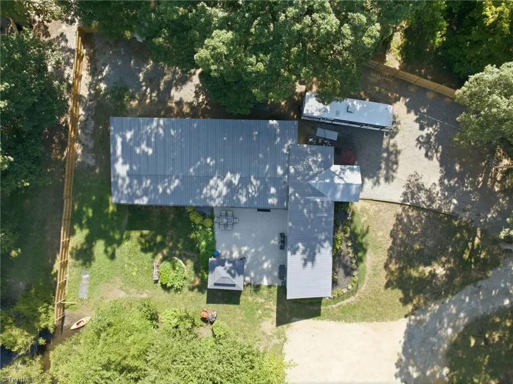 901 Decker Road Thomasville, NC 27360