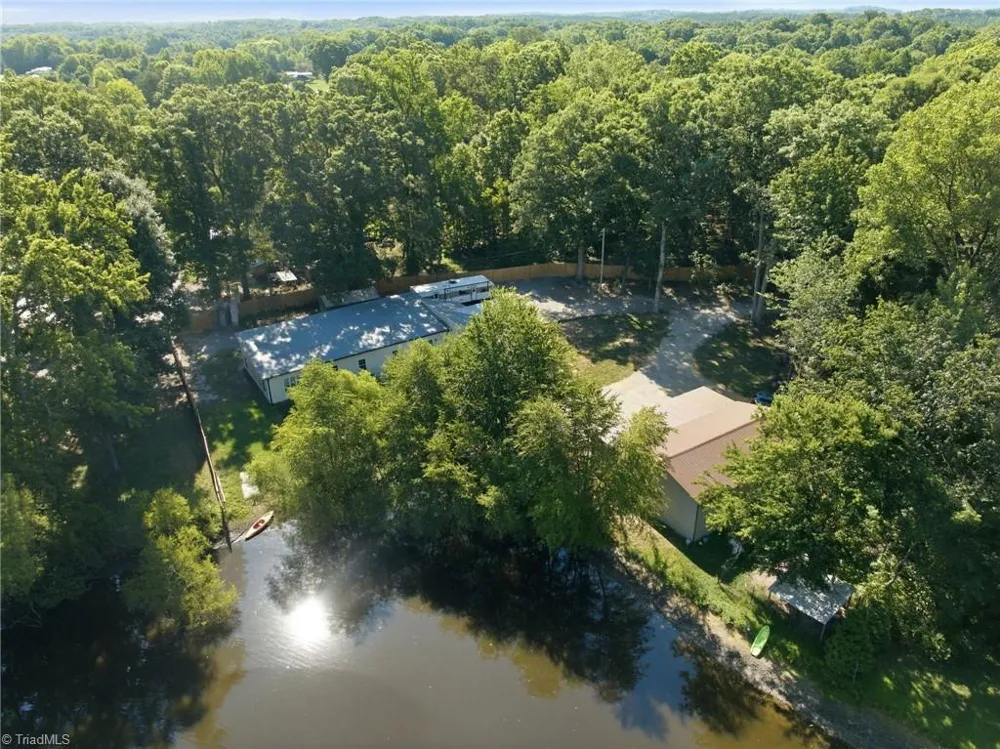 901 Decker Road Thomasville, NC 27360