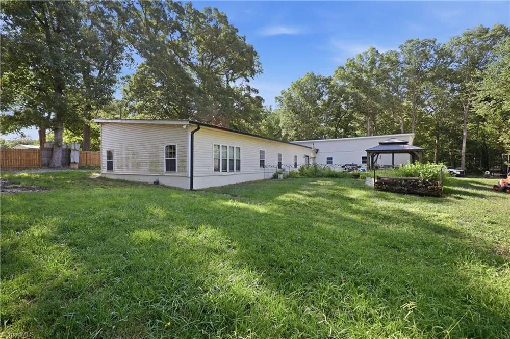901 Decker Road Thomasville, NC 27360