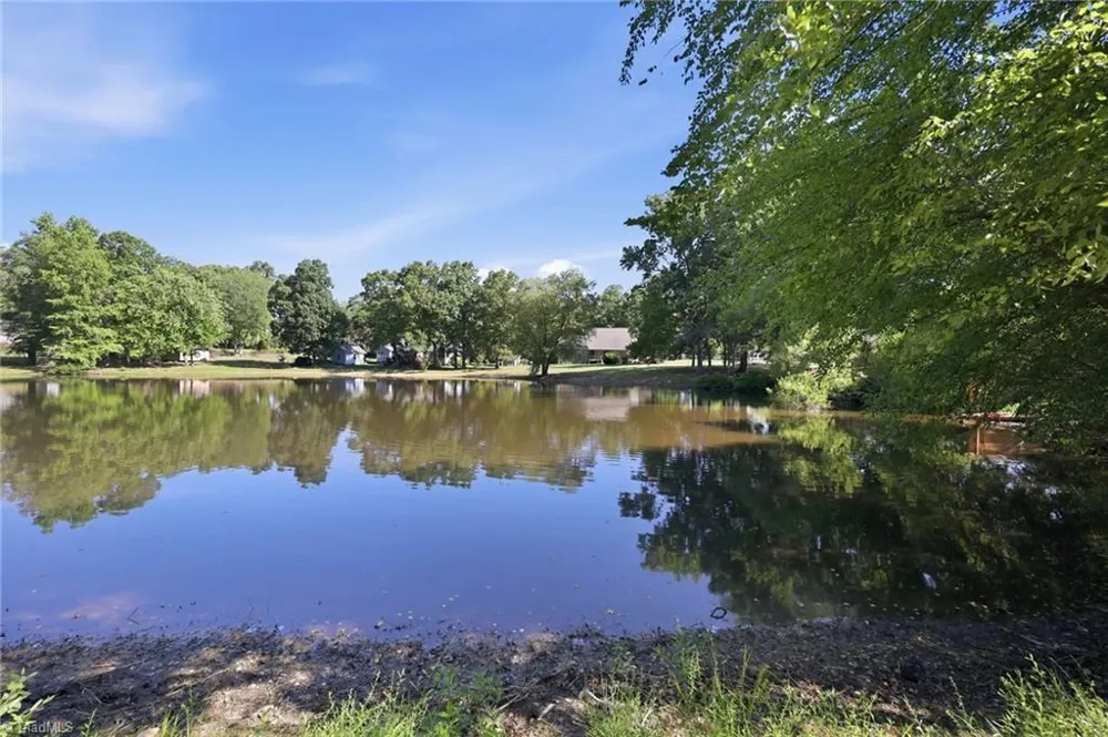 901 Decker Road Thomasville, NC 27360