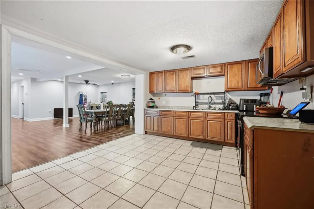 901 Decker Road Thomasville, NC 27360