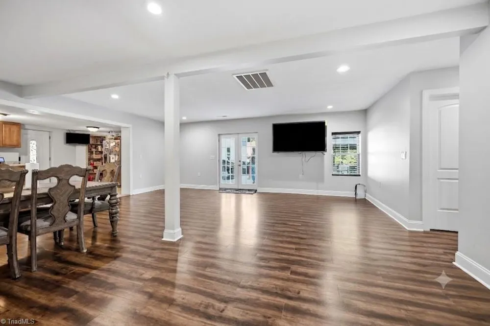 901 Decker Road Thomasville, NC 27360