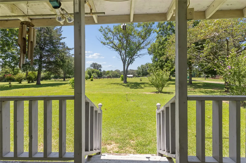 180 County Road 4255 De Kalb, TX 75559