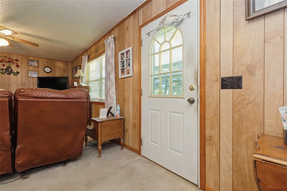 180 County Road 4255 De Kalb, TX 75559