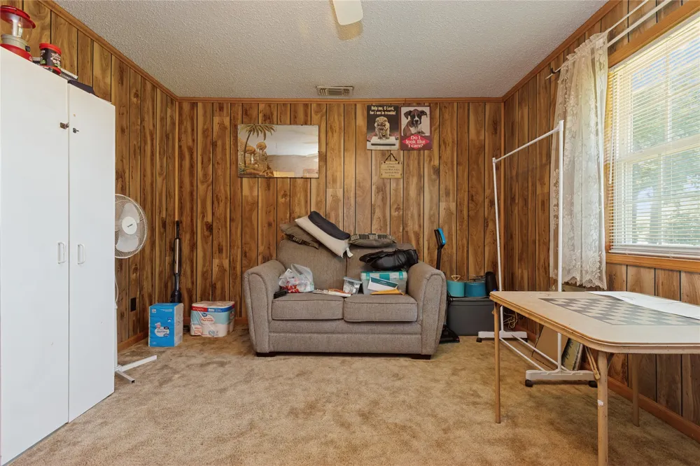 180 County Road 4255 De Kalb, TX 75559