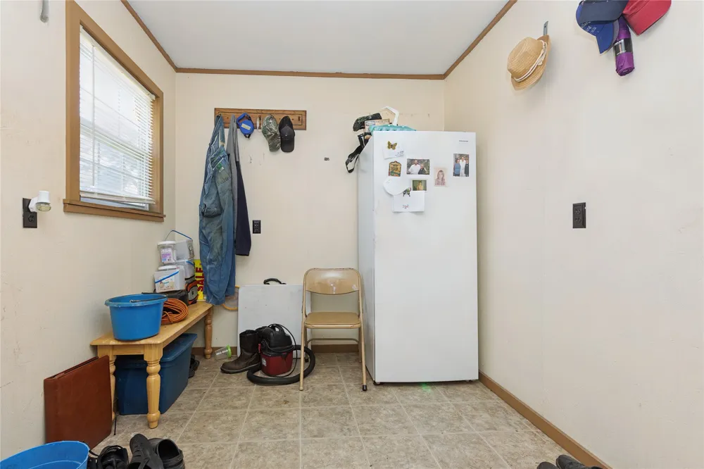 180 County Road 4255 De Kalb, TX 75559