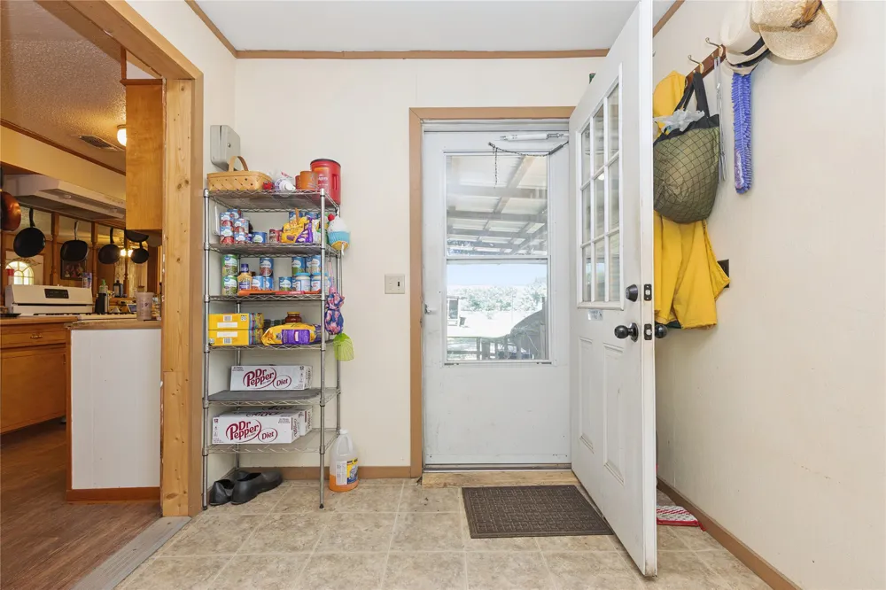 180 County Road 4255 De Kalb, TX 75559