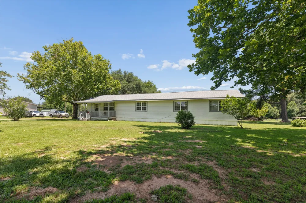 180 County Road 4255 De Kalb, TX 75559