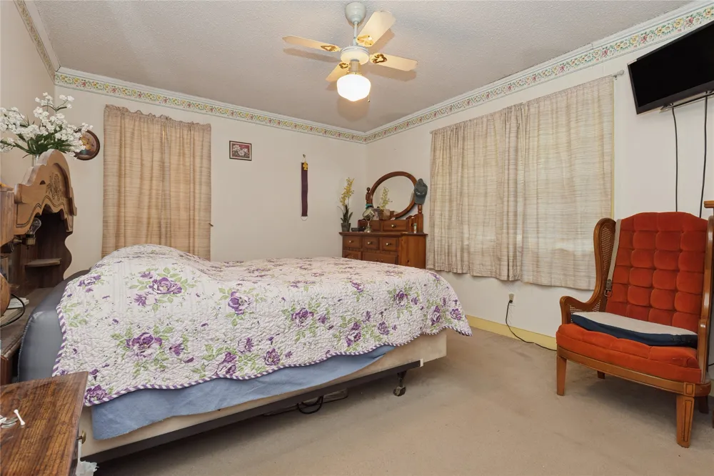 180 County Road 4255 De Kalb, TX 75559