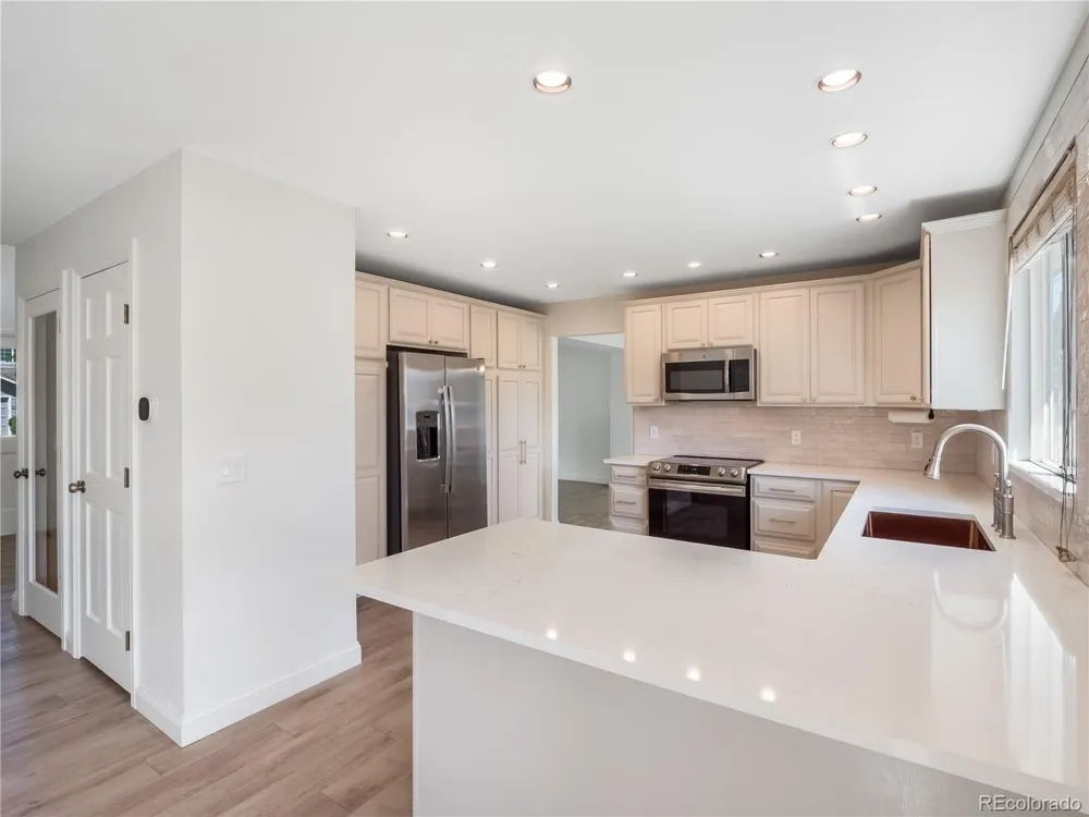 9304 Montrose Way Highlands Ranch, CO 80126