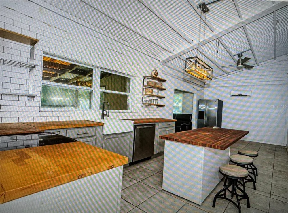 10502 HENDERSON ROAD Tampa, FL 33625