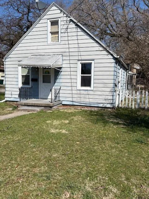 226 Dunlap Street Lansing City, MI 48910